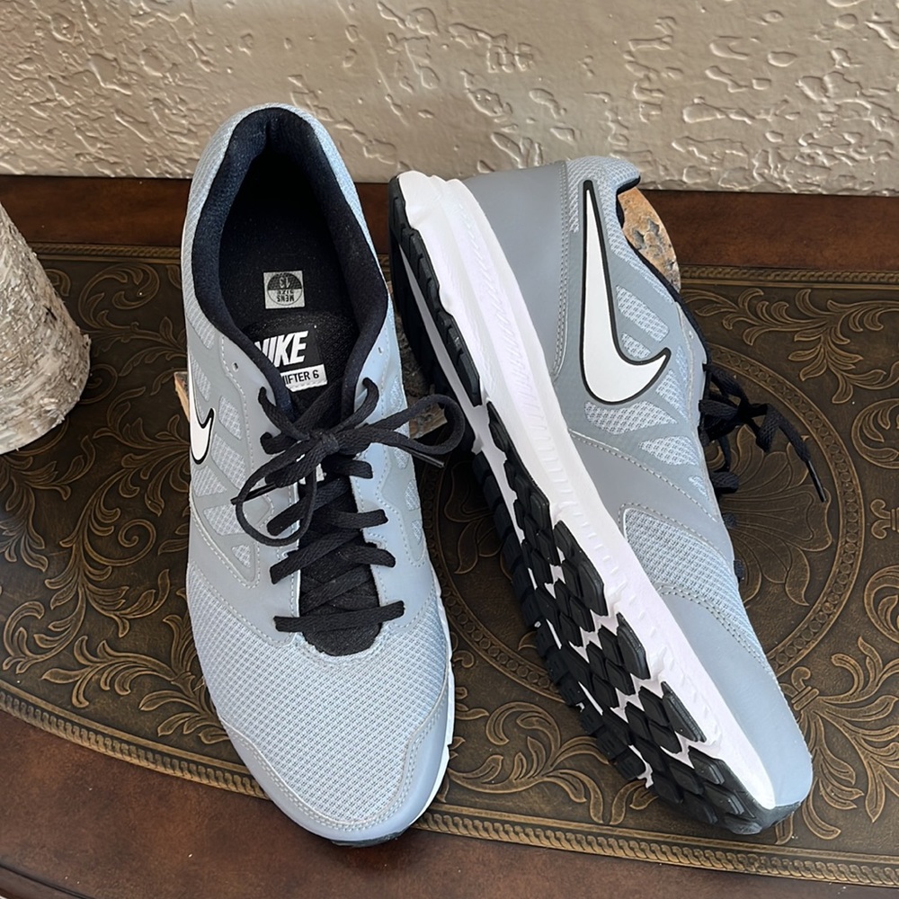 NIKE Downshifter 6